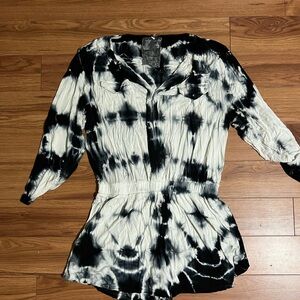 Young Fabulous and Broke Romper White/Dark Navy Tie-dye szL